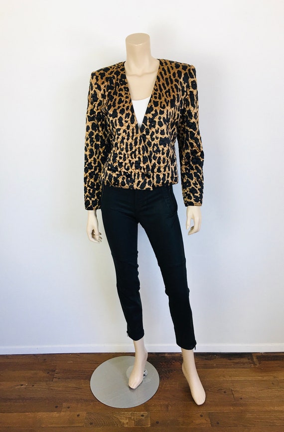 Vintage 1980s VALENTINO Quilted LEOPARD Satin Jac… - image 2