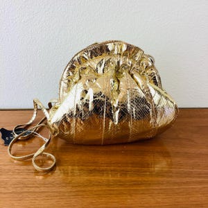 Vintage 1980s GOLD METALLIC SNAKESKIN Clam Shell Ruffled Shoulder Bag / Clutch / Purse