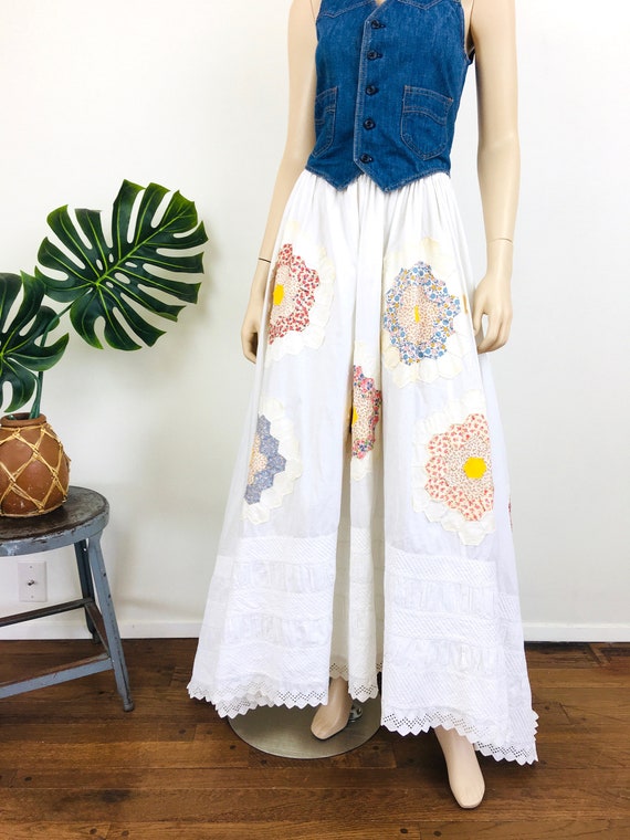 Vintage FEED SACK  PATCHWORK Quilt Embellished Ed… - image 3