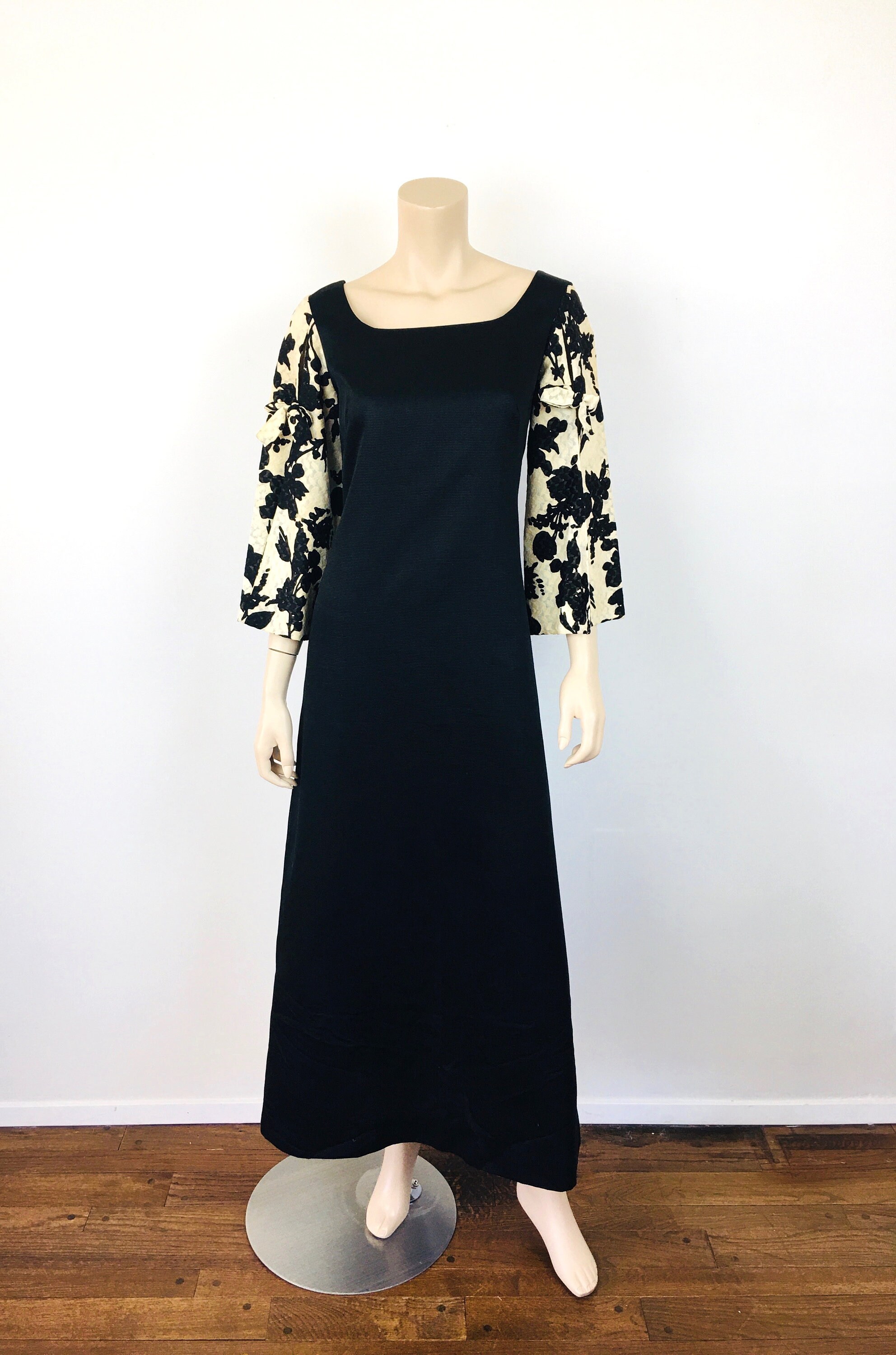 Vintage 1960S Tori Richard Kimono/Bell Sleeve Black Maxi Dress