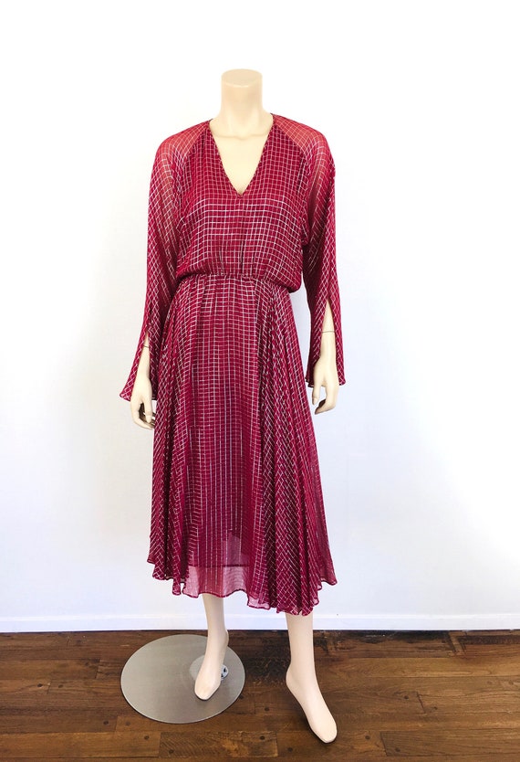 1970s Vintage SILVER METALLIC Thread & Wine Chiff… - image 2