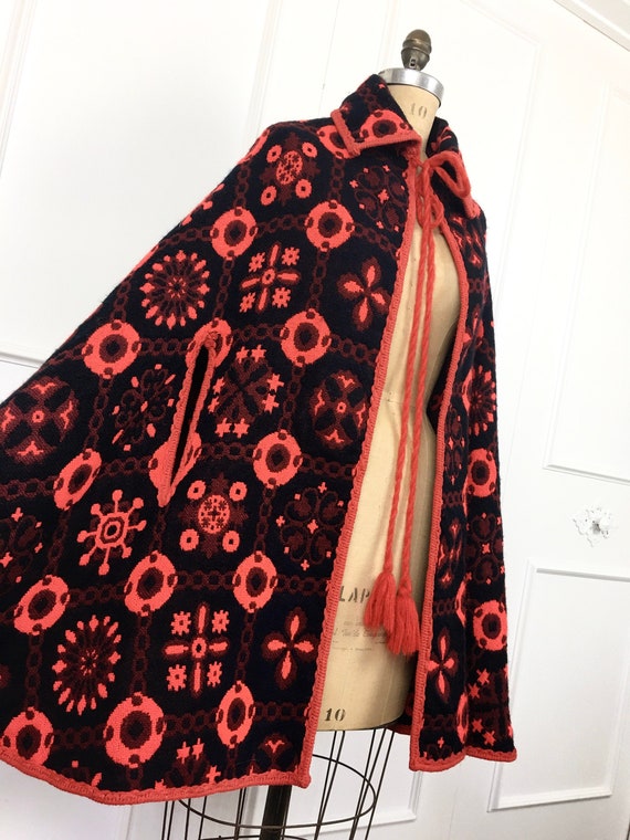 1960s 1970s Vintage BOHEMIAN Red & Black Woven TAP