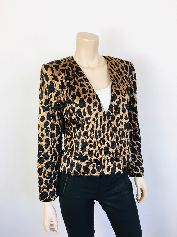 Vintage 1980s VALENTINO Quilted LEOPARD Satin Jac… - image 4