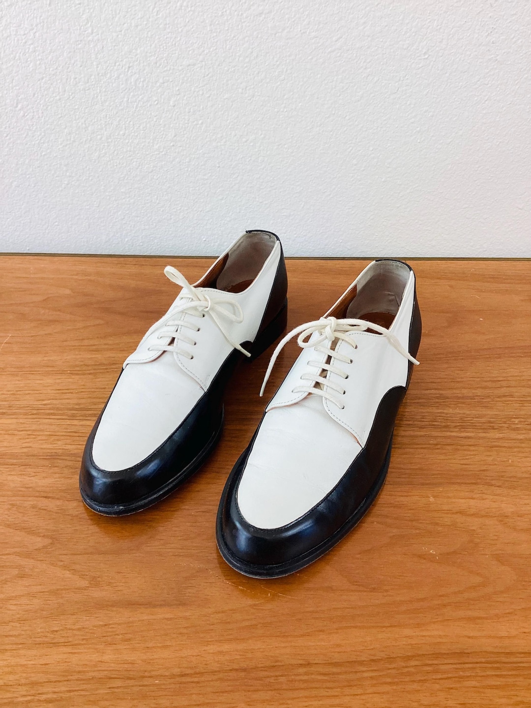 Zapatos vintage ROBERT CLERGERIE de cuero bicolor blanco y negro con  cordones México
