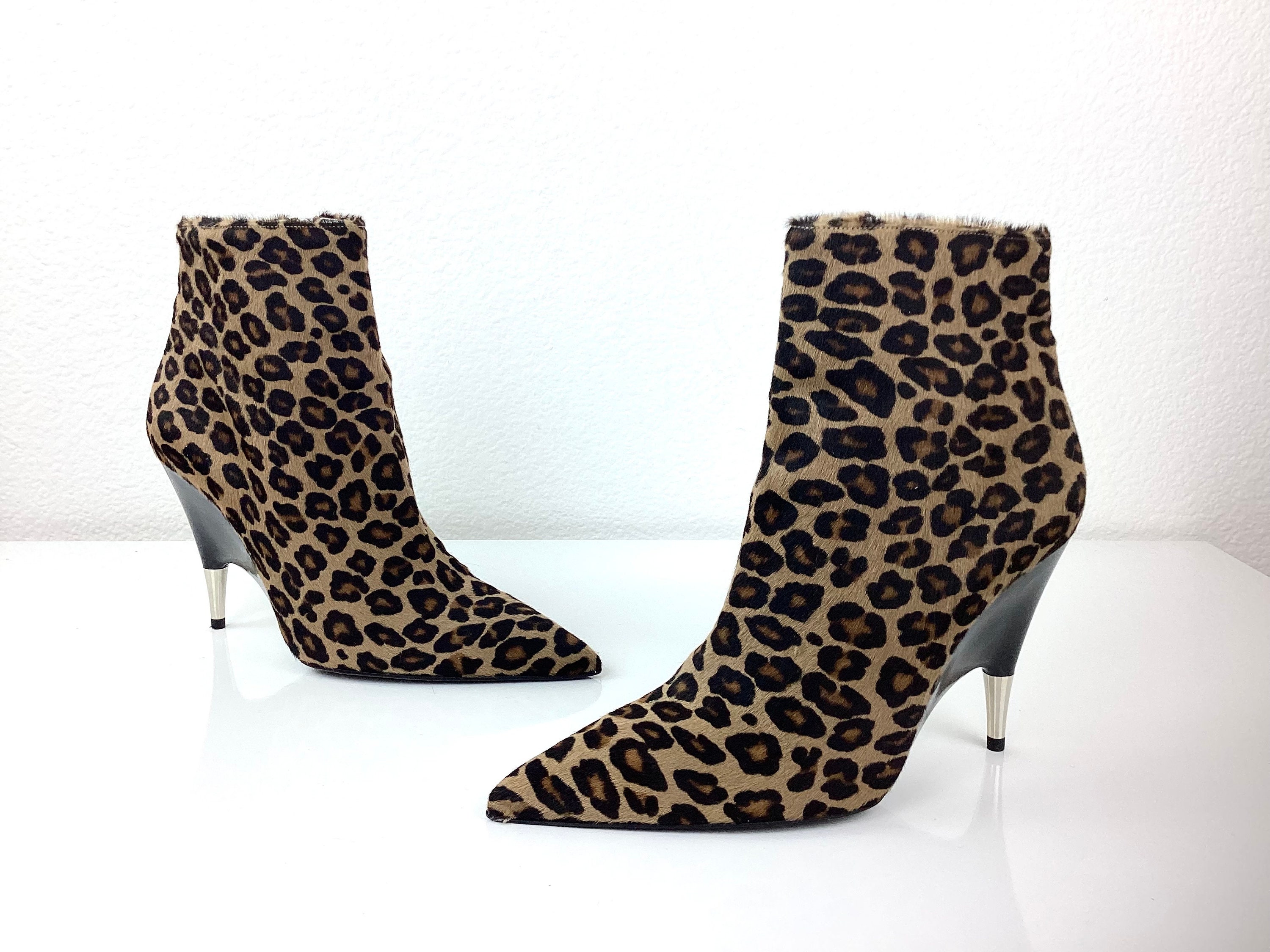 Qupid cheetah booties clearance
