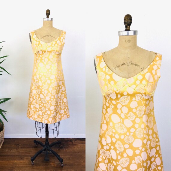 Vintage 1960s PINK & ORANGE BROCADE Leaf Print Cha