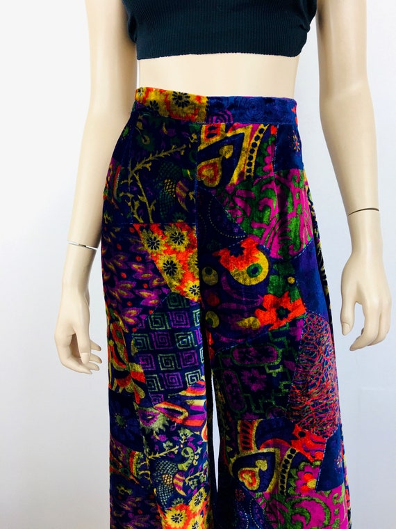 Vintage 1970s PATCHWORK VELVET Print Wide Leg BEL… - image 4