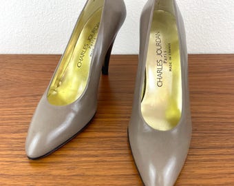 Vintage 1980s CHARLES JOURDAN Tan High Heel Shoes New In Box 7