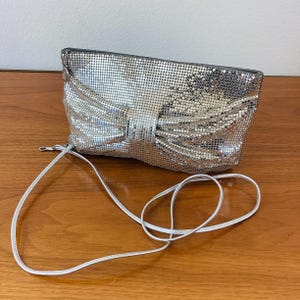 Vintage 1980s SILVER METALLIC Metal MESH Whiting and Davis Envelope Bag Purse Clutch