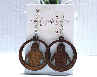 Pendientes de pingüino de madera hechos a mano: herrajes plateados, ligeros