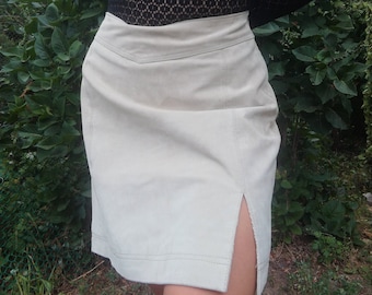 White Suede Vintage 90s Mini Skirt. Silky Lining, Front Slit, Leather, 70s Style, Sexy or Cute, M