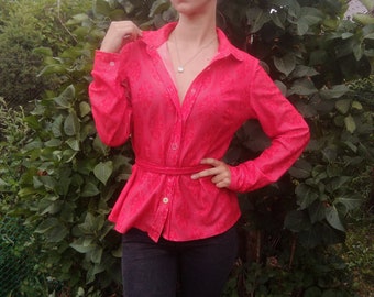 Red Vintage 60s 70s Blouse / Shirt with a Belt. Button-up, Collared, Detailed Pattern, Semi-Sheer, M / L. Cute / Sexy