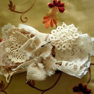 20+ pieces Vintage Lace tatting Junk Journal Embellishments slow stitch Mixed Media Grab Bag Texture Fabric Neutral Cream Beige Doily Trim