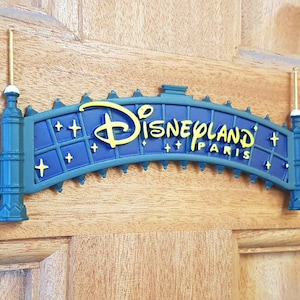 Disneyland Paris Inspired Theme Park Entrance Sign Scale Model Replica