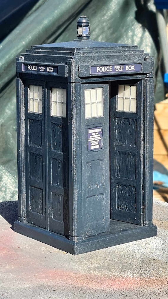 13th & 14th Police Box Inspired Exterior 5inch Range Scale (1/13