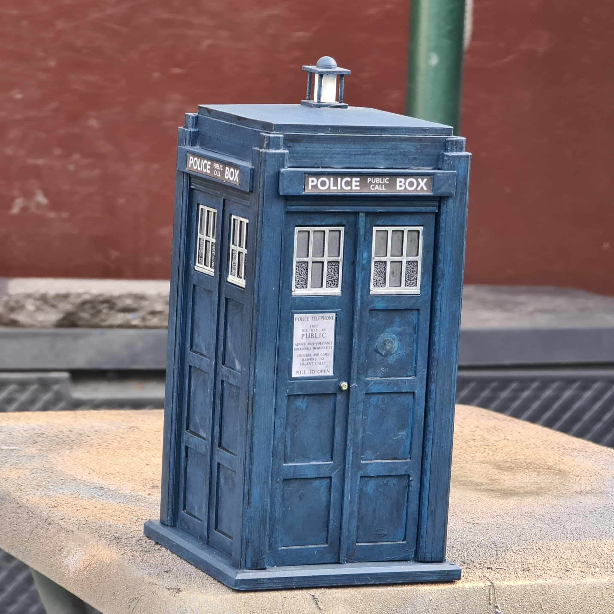 1st Police box Inspired Exterior 5inch range scale (1/13)