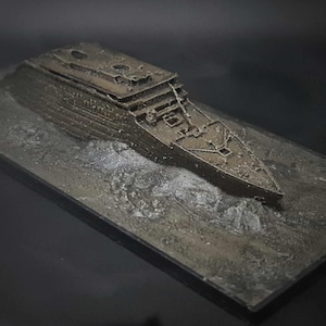 Titanic Wreck Diorama Scale Model Replica