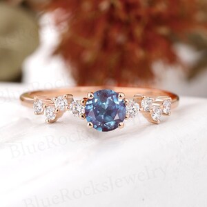 Vintage Alexandrite Engagement Ring,Art Deco Round Shape Moissanite Ring,Rose Gold Ring,Bridal Wedding Ring,Anniversary Promise Ring