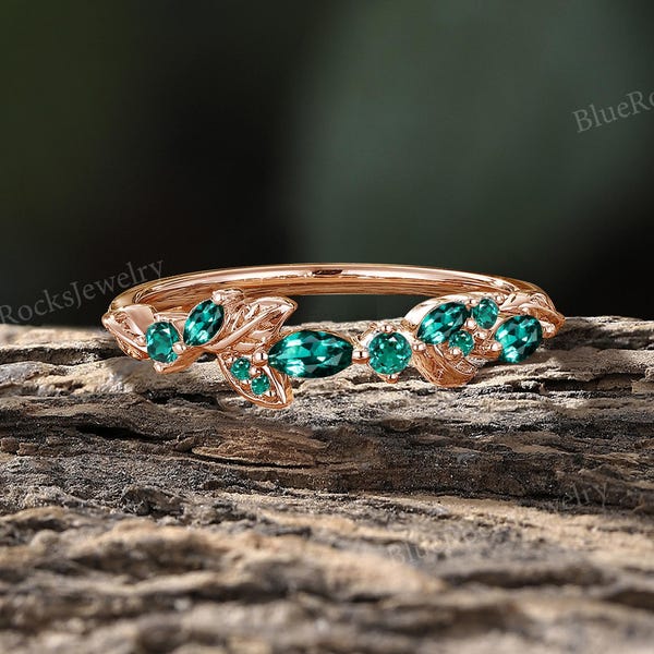 Unique Emerald Wedding Band,Natural Inspired Leaf Ring,Matching Stackable Ring,Dainty Bridal Ring,May Birthstone Ring,Women Anniversary Ring
