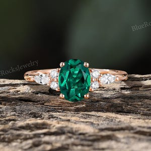 Vintage Emerald Engagement Ring,Art Deco Oval Emerald Ring,Rose Gold Moissanite Diamond Ring,Unique Bridal Ring,Anniversary Promise Ring