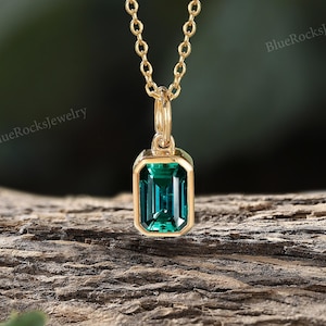 Unique Emerald Rectangle Necklace,May Birthstone Pendant Necklace,Handmade 14K Solid Gold Charms,Personalized Gemstone Necklace Gift For Her