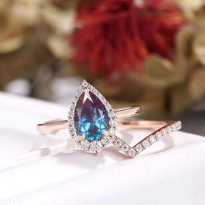 Vintage Alexandrite Engagement Ring set, pear shaped art deco wedding ring, rose gold Diamond/Moissanite bridal set Promise ring