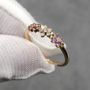 Dainty Flower Wedding Band,Unique Natural Pink Sapphire Wedding Ring,Moissanite Floral Ring,Minimalist Anniversary Promise Ring for Women