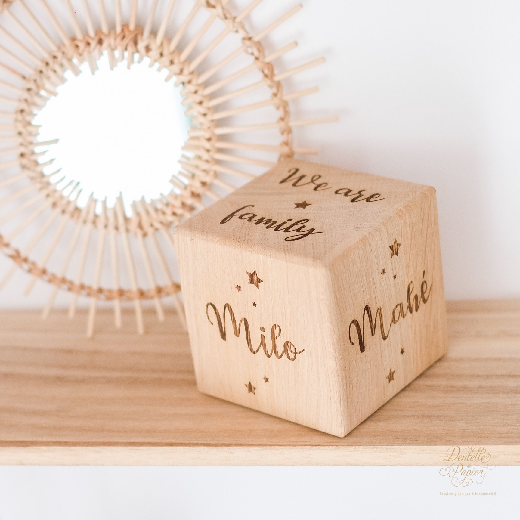 Cube en Bois We Are Family