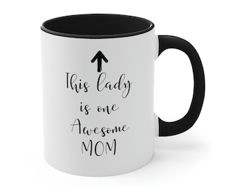 Deze dame is een geweldige moedermok, geweldige moedermok, moederkoffiemok, Moederdagcadeau, Moederdagmok, grappige moedermok, grappig cadeau voor moeder