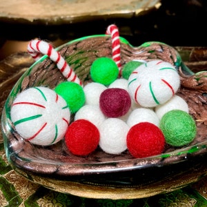 Catnip Infused Holiday Cat Toy Set - Wool Candies and Poms