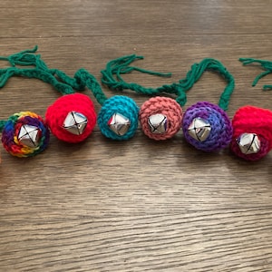 Flower Bell Cat Toy - Assorted Colors