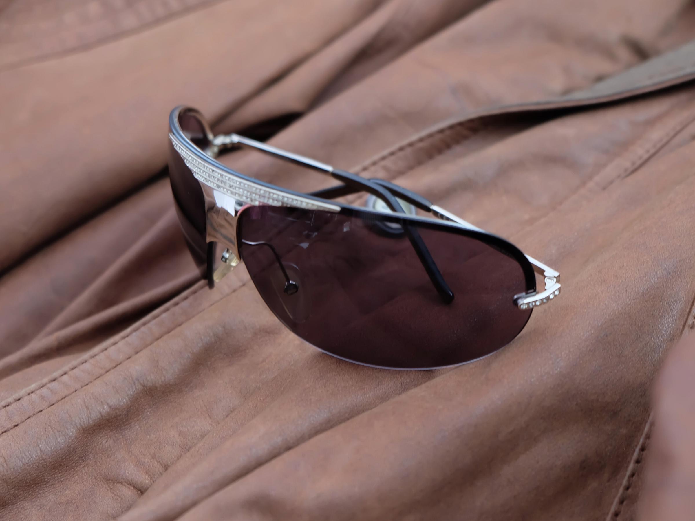 AUTH VALENTINO SWAROVSKI CRYSTAL EMBELLISHED LOGO SIDED OVERSIZED SUNGLASSES EUC VALENTINO Authentic Y2K Shield Sunglasses, Oversized  main image 3