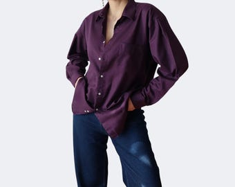 Lila herrskjorta med knappar, Perry Ellis 2000-talsskjorta i obehandlat material, långärmad bomullsskjorta i boyfriend-stil
