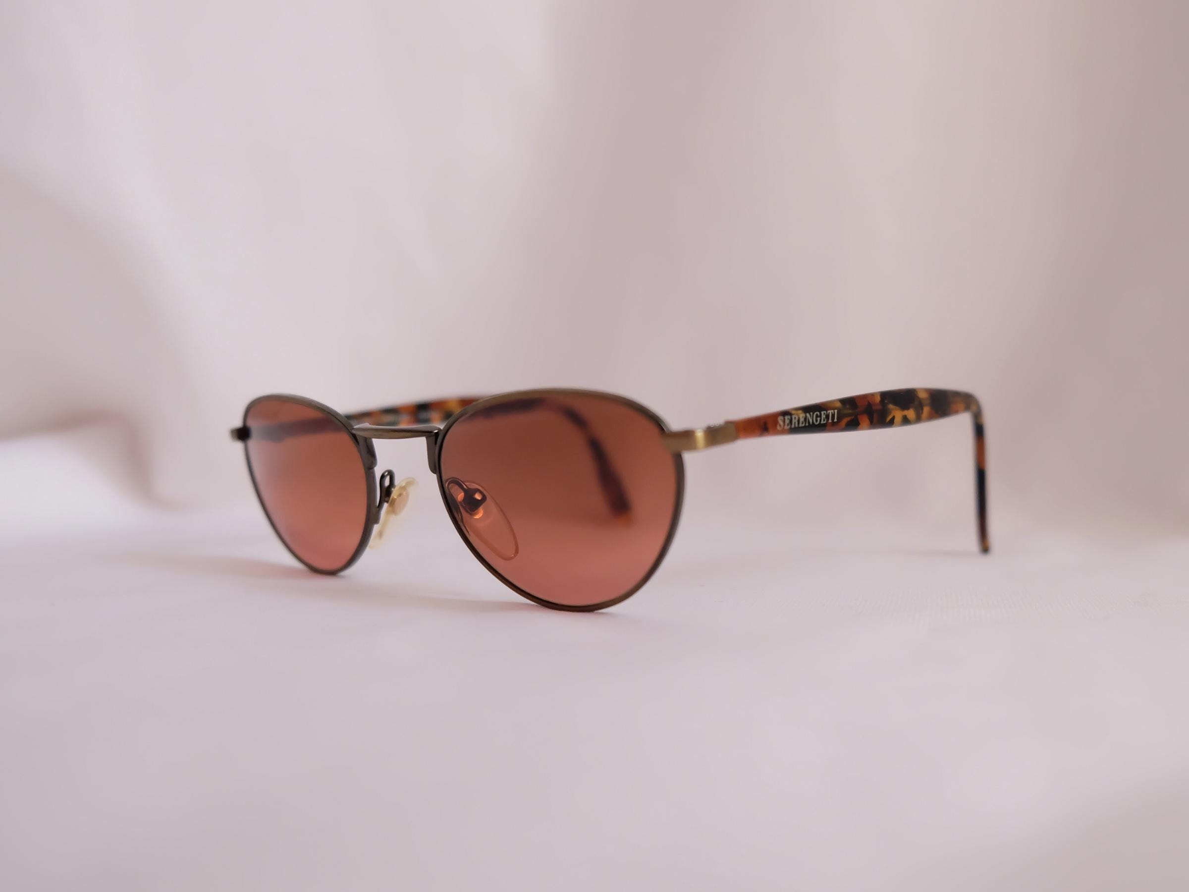 AUTHENTIC Vintage Serengeti Drivers Men 5413V Round 