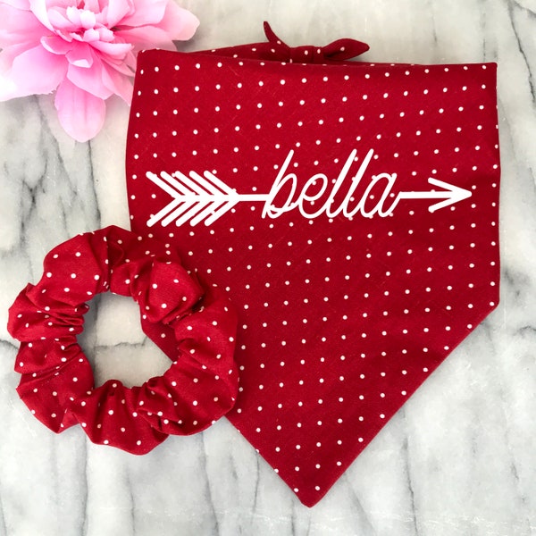 Ensemble personnalisé pour chien et propriétaire de la Saint-Valentin, ensemble de chien rouge Bandana Hair Scrunchie, bandana personnalisé pour chiens toutous, cadeau pour chien