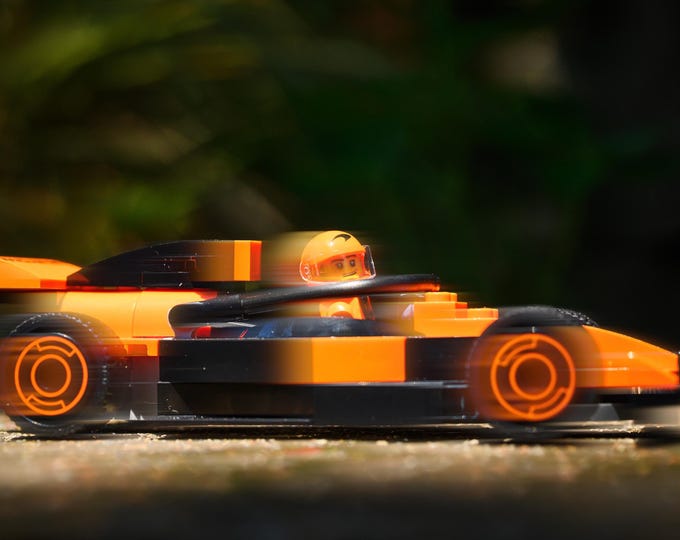 F1 Zoom