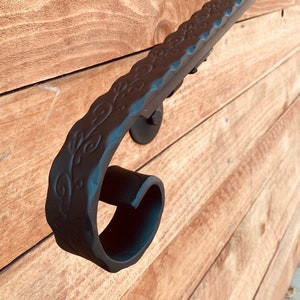 Metal Handrail, 1.5" Hammered/Engraved Volute, Flat Black