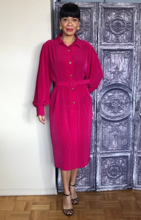 1980’s Vintage Rouie fuchsia Belted Tunic Style Dr