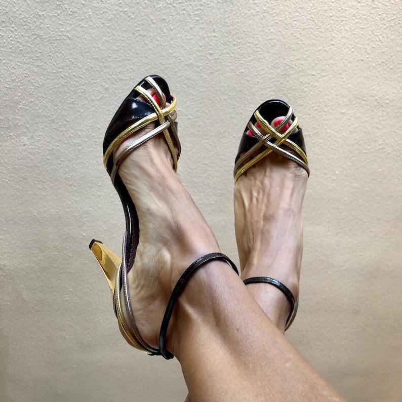 Retro 70\u2019s Style Cazabat Sandal