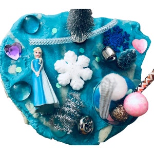 Frozen Elsa Princess dough Bins, Birthday Party Favors, Princess Play Dough Sensory Kit, Kids Party Favors, Goodie Bags, Play dough Jars.