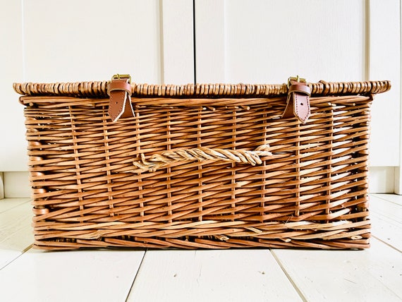 Vintage Picnic Basket / Storage Basket, Gift Bask… - image 2