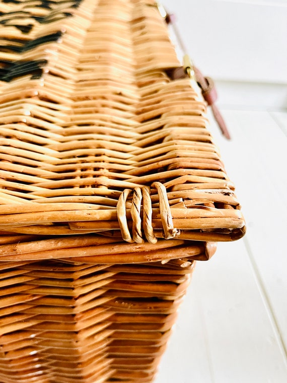 Vintage Picnic Basket / Storage Basket, Gift Bask… - image 5
