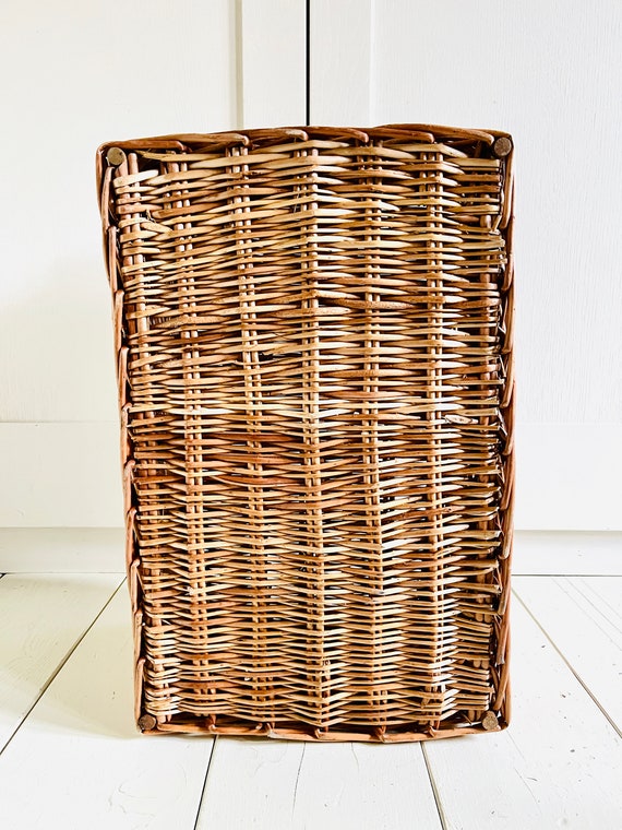 Vintage Picnic Basket / Storage Basket, Gift Bask… - image 9