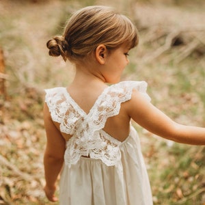 Layla - Blumenmädchen Kleid aus Spitze