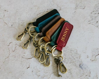 Personalisierter Schlüsselanhänger mit Namen | Lederschlüsselanhänger mit Prägung | Initialen | Personalisiertes Geschenk | Keyring