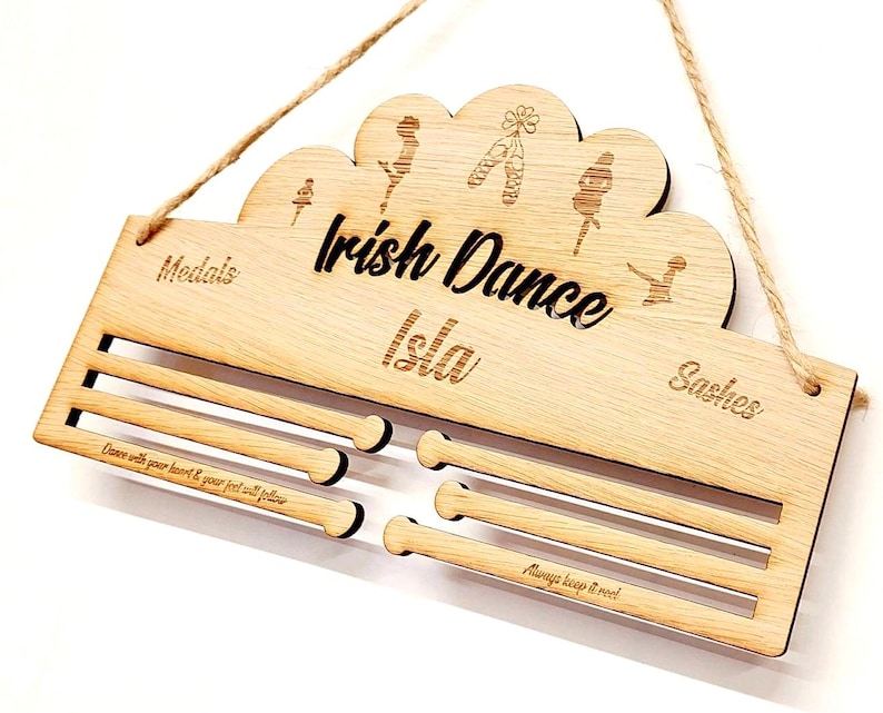 Irish Dance Medal Holder - Personalised 6mm Oak Veneer Awards Display Hanger imagen 2