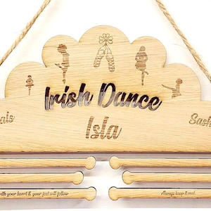 Irish Dance Medal Holder - Personalised 6mm Oak Veneer Awards Display Hanger imagen 1