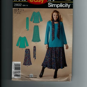 Simplicity 2802 Woman Top Skirt Scarf Sash Size 10-18 Sewing Pattern
