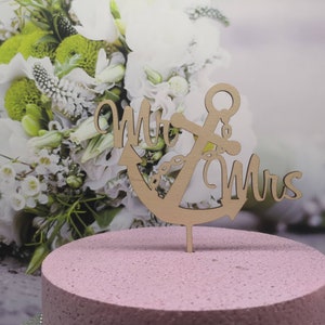 Personalized cake topper Cake topper "Mr & Mrs with anchor and name/date" for the wedding made of wood