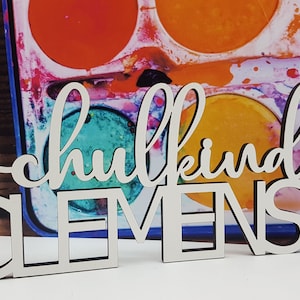Schriftzug Schulkind + Name aus Holz in weiß zum Schulanfang